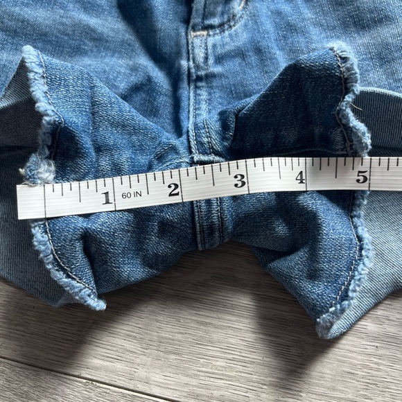 Citizens of Humanity Stretch Denim Shorts - Picture 4 of 4